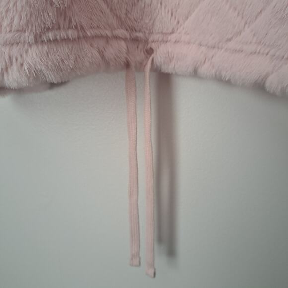 Steve Madden Pink Faux Fur Pullover with Waist Drawstring Size Large - Picture 3 of 8